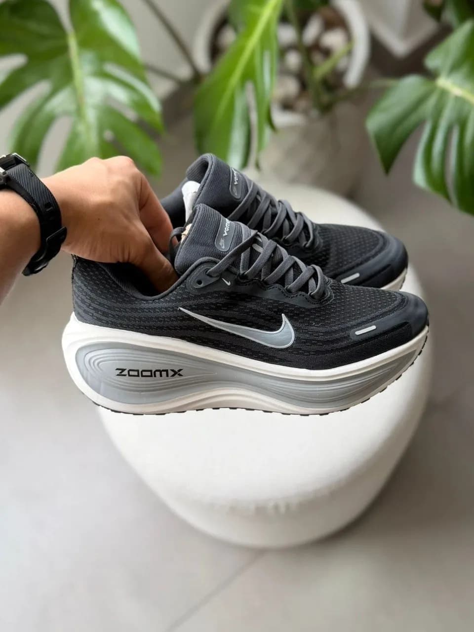 NIKE VOMERO 18